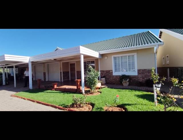 2 BEDROOM TOWNHOUSE FOR SALE IN NINAPARK